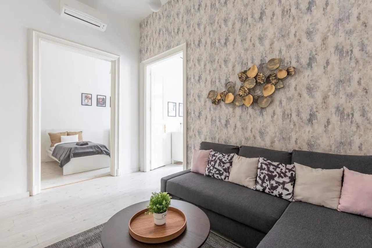 Deluxe Cozy Home In The Heart Of Budapest 0*,