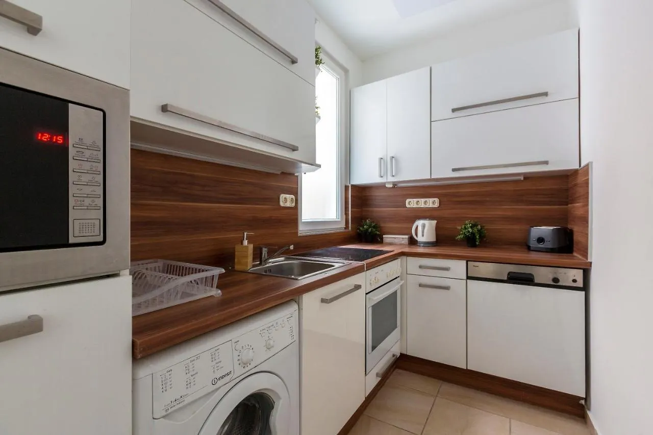 Deluxe Cozy Home In The Heart Of Budapest Apartment