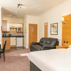 https://teddington-lodge.brighton-hotels-england.com